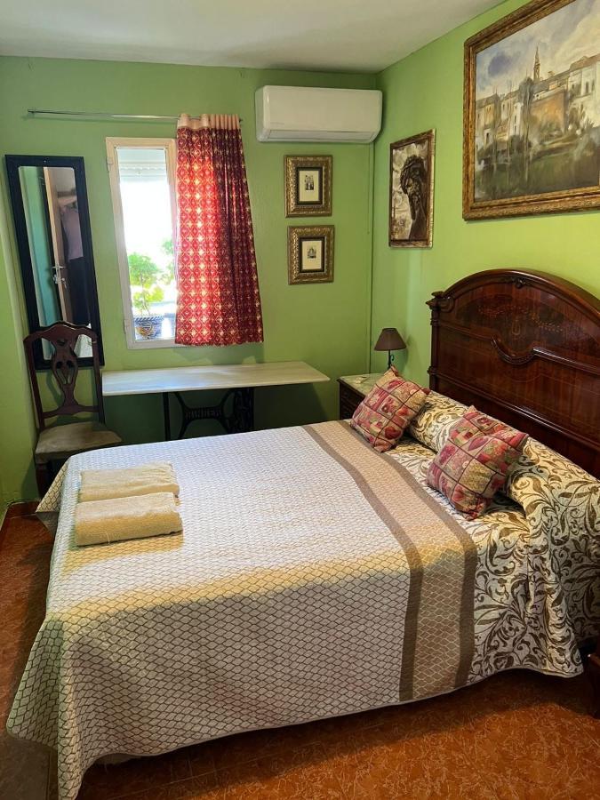 Apartmán Bonitas Habitacions En Piso Compartido Casa Antonio Sevilla Exteriér fotografie